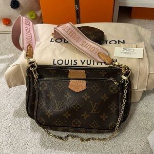 Louis Vuitton Multi Pochette Accessoires Bag